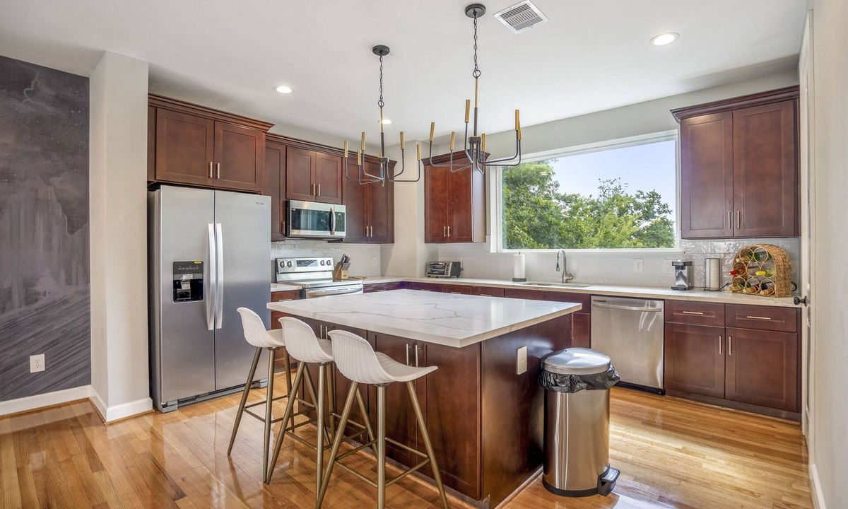 Riverside Terrace Bed & Breakfast | Spacious 3 Bed House near MD Anderson