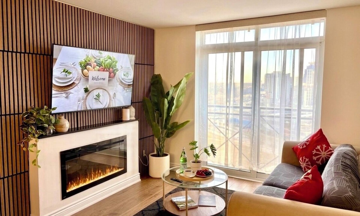 Islington - City Centre West Apartment | Spacious 3 Bedroom 2 Bath Condo in Toronto