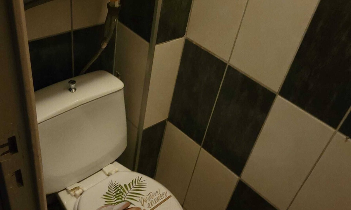 Roanne Apartment | SPACIOUS 3-BEDROOM APT (APT N°15)