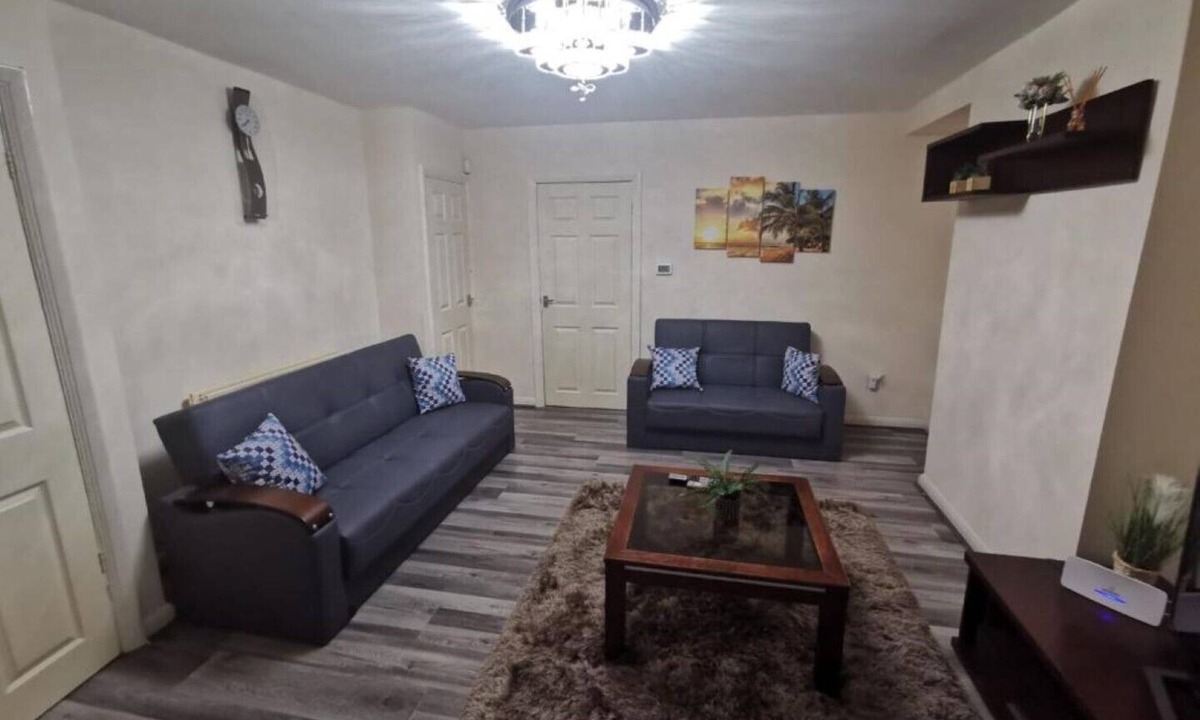 Birmingham House | Spacious 3-bedroom home