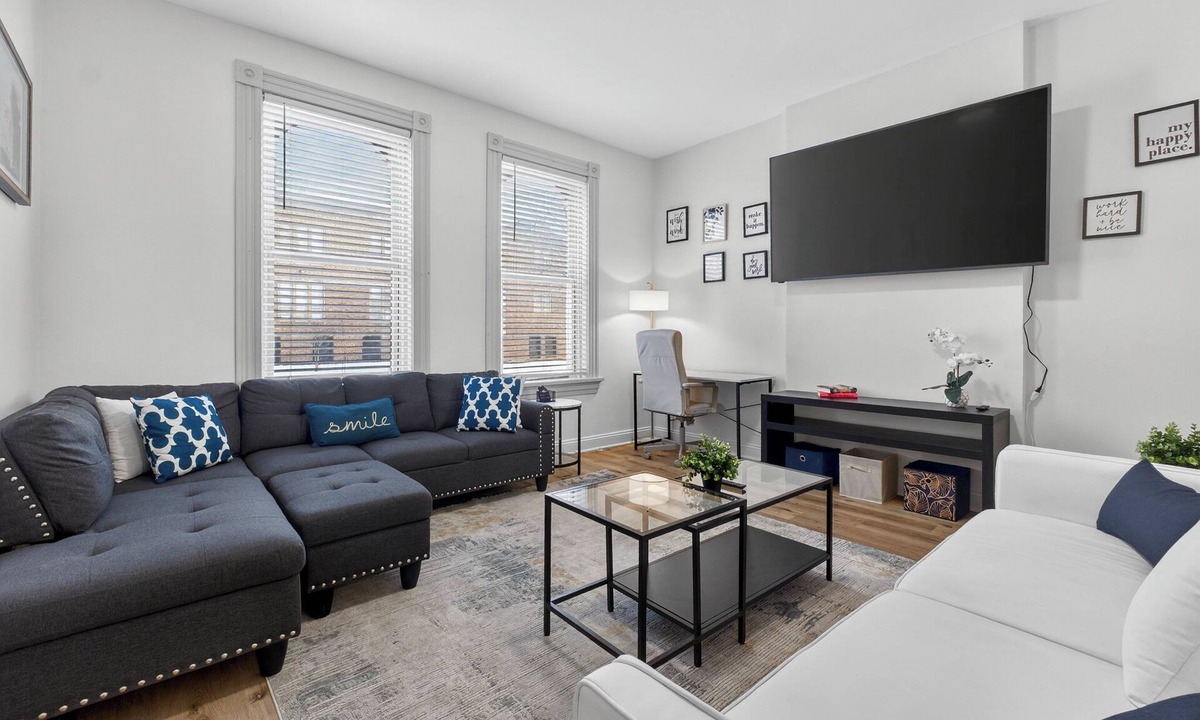 St. Louis House | Spacious 3-bedroom house with AC in pleasant St. Louis