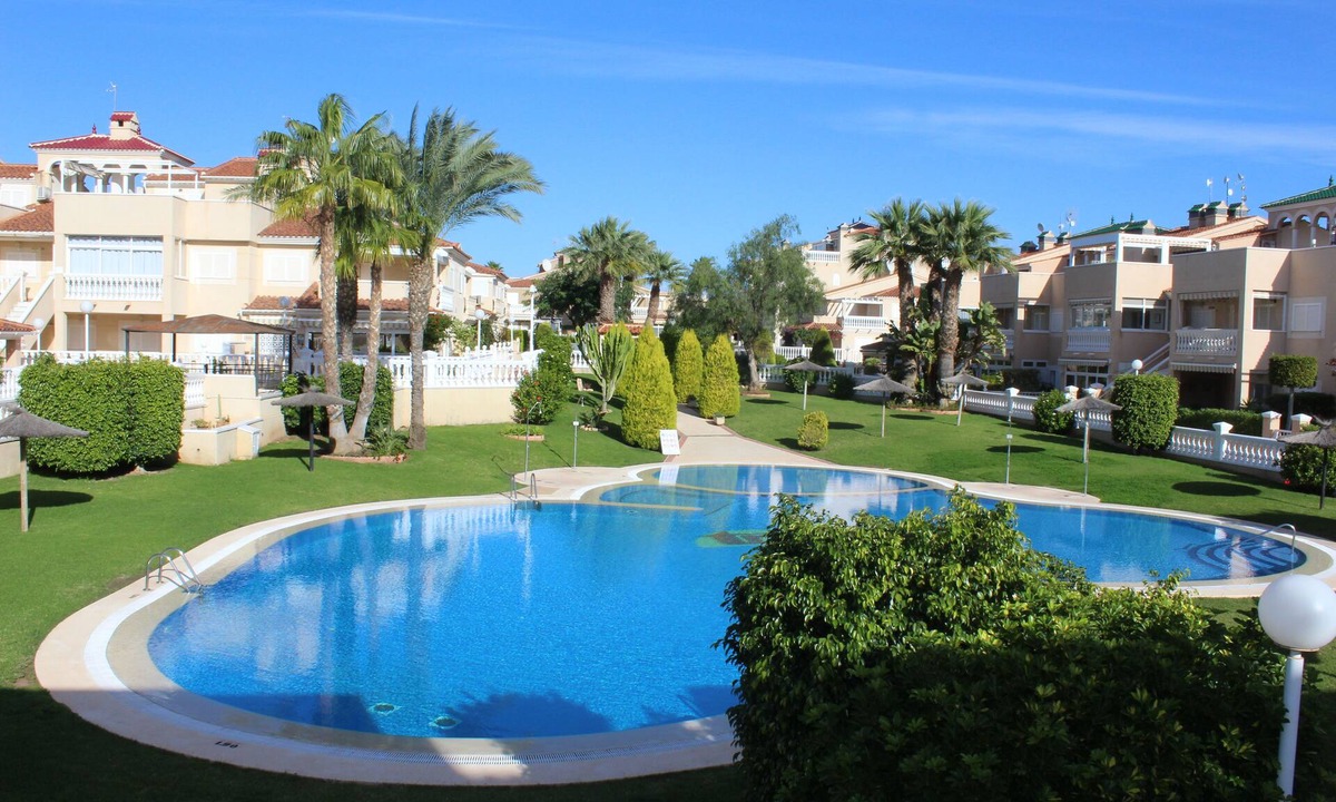 La Florida House | spacious 3 bedroom house.