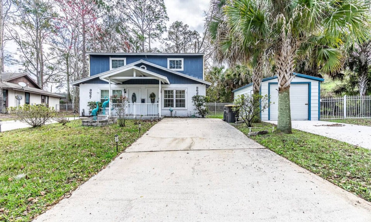 Orange Park House | Spacious 3 BR Near NAS Jax l BBQ, WiFi, DirecTV