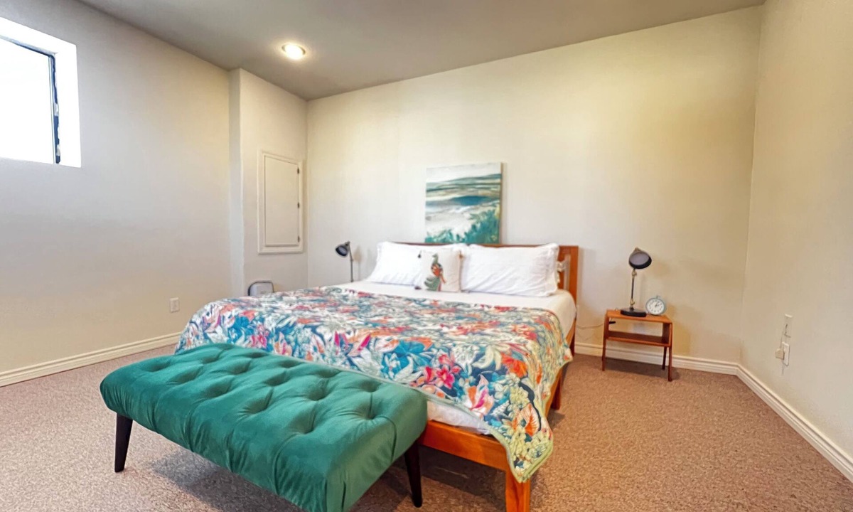 Del Valle Other | Spacious 3 full baths 10 beds 3-story house with private backyard in Del Valle