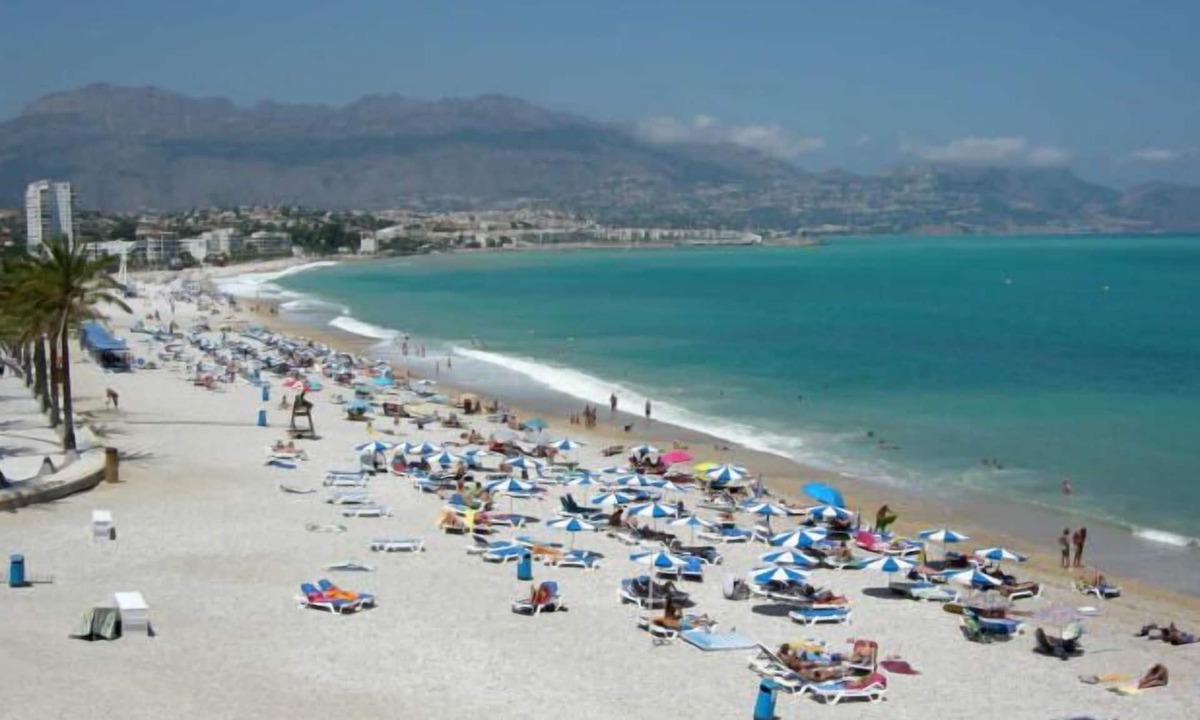 El Albir Apartment | 🌞 Spacious 3-room apartment in a luxury building, 150m beach, internet🌞