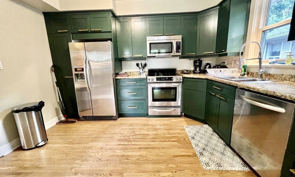 Etobicoke House | Spacious 3BD Bungalow with Heated Pool