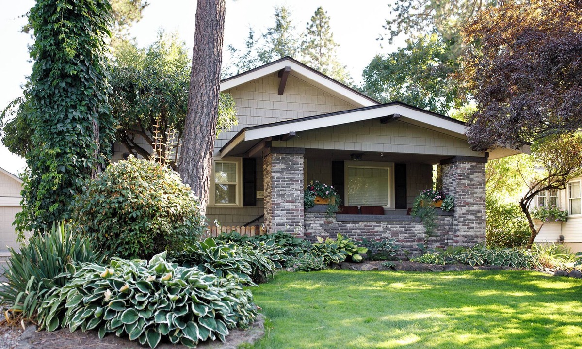 Manito House | Spacious 3BDR Across from Manito Park