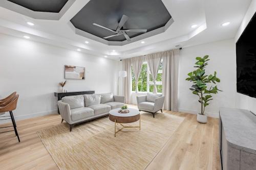 Washington Park Apartment | Spacious 3BDR Luxury Penthouse