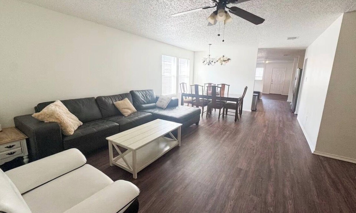 Mesquite House | Spacious 3bed 2bath with game room