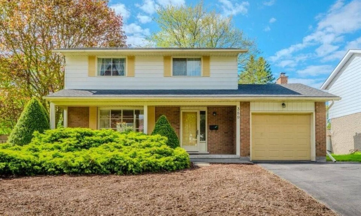 Waterloo House | Spacious 3BR Home|University of Waterloo& Laurier|Parking,Fast WiFi,Private Yard