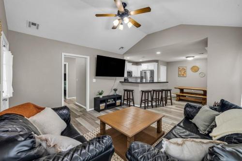 Owasso House | Spacious 3BR Home with KING Bed in Prime Location