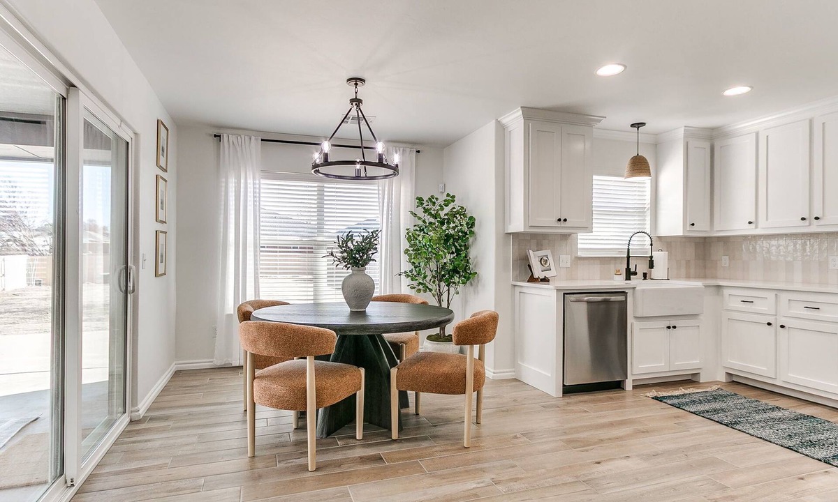 Oklahoma City House | Spacious 3BR OKC Home | Private Yard, Fireplace & Pet-Friendly