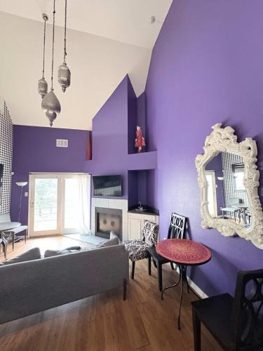 Waller Creek District Apartment | Spacious 3BR Retreat in Austin Pool Access