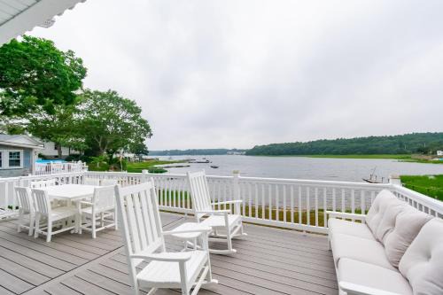 Onset House | Spacious 3BR Sunset Island Beach House