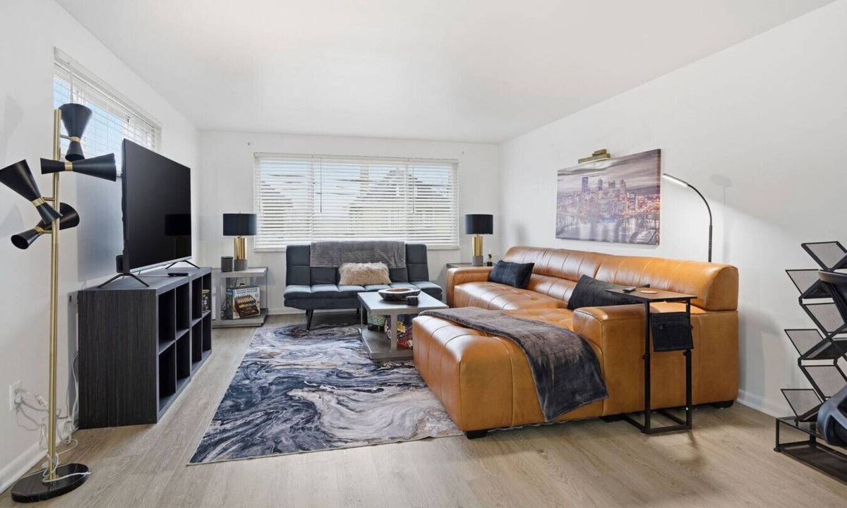 Mount Lebanon Villa | Spacious 3BR Townhouse | Garage Parking + Easy Access to NFL Draft