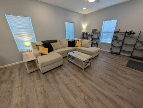 Eastside Promise Neighborhood House | Spacious 3BR w Large Living Area & Fast WiFi