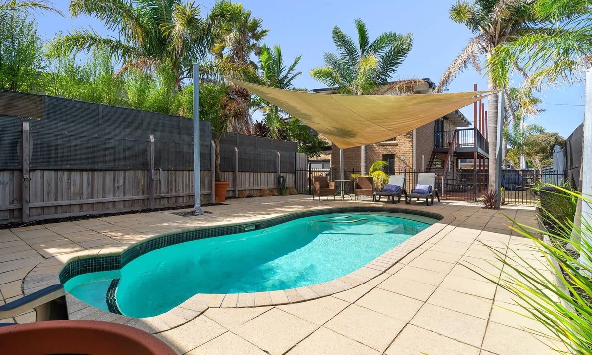 Capel Sound House | Spacious 4-Bed Home 5-min from the Beach