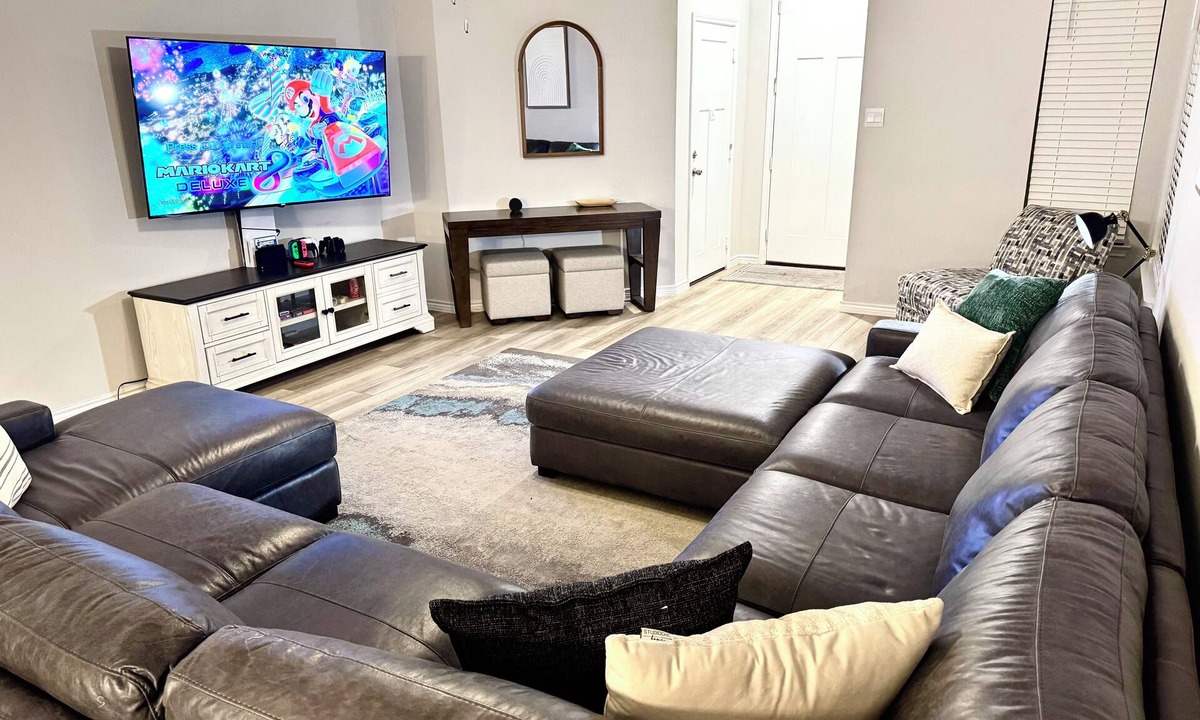 Wellborn House | Spacious 4-bedroom house close to everything in College Station