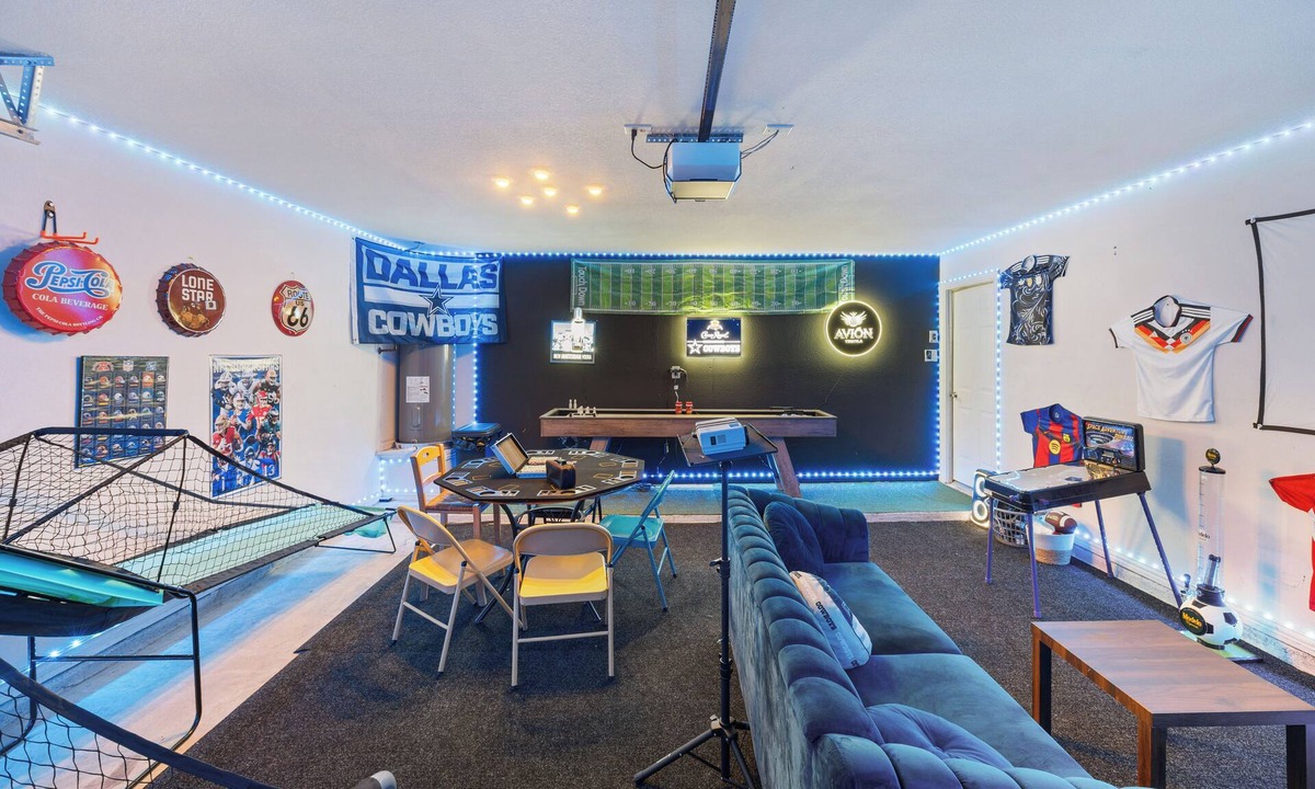 South Arlington House | Spacious 4-bedroom house with New Garage Arcade+Lounge