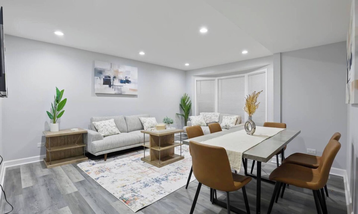 Broadview House | Spacious 4-bedroom house in fantastic Broadview