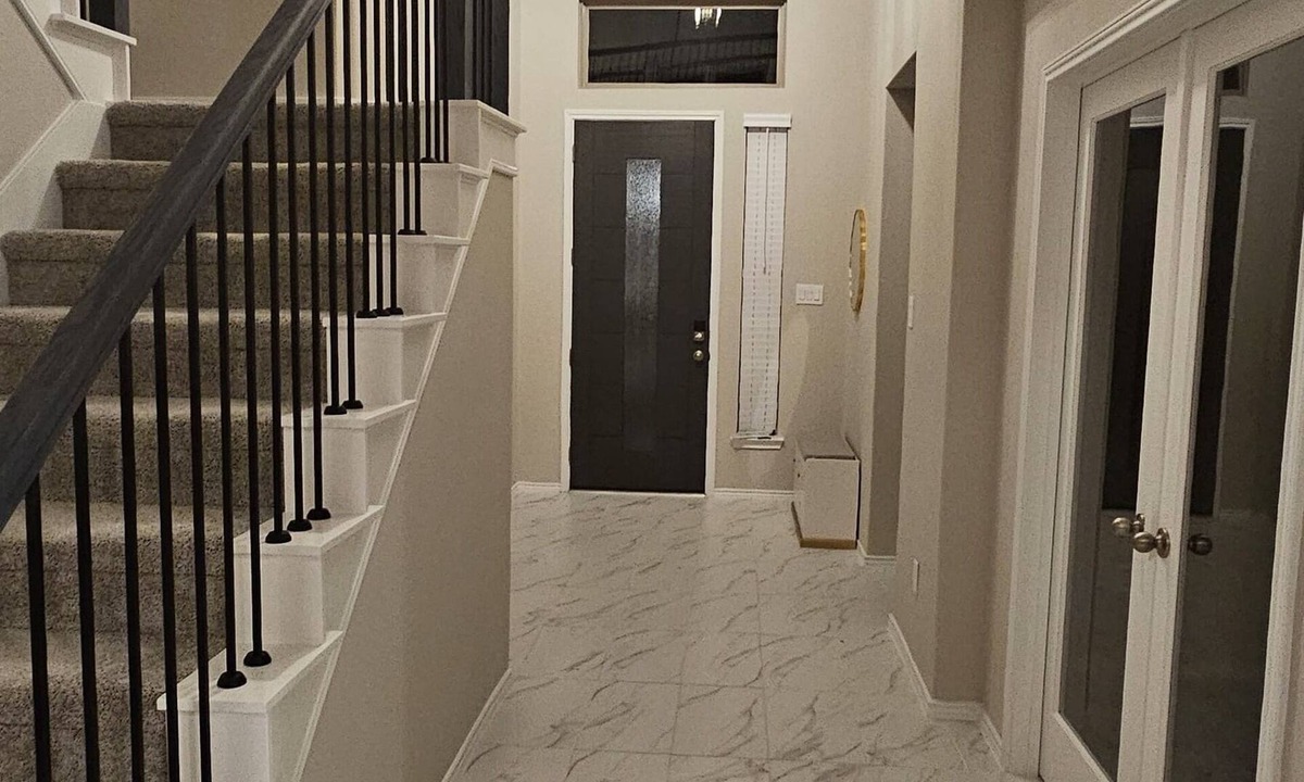 Rosenberg House | Spacious 4-bedroom house in lovely Richmond with AC
