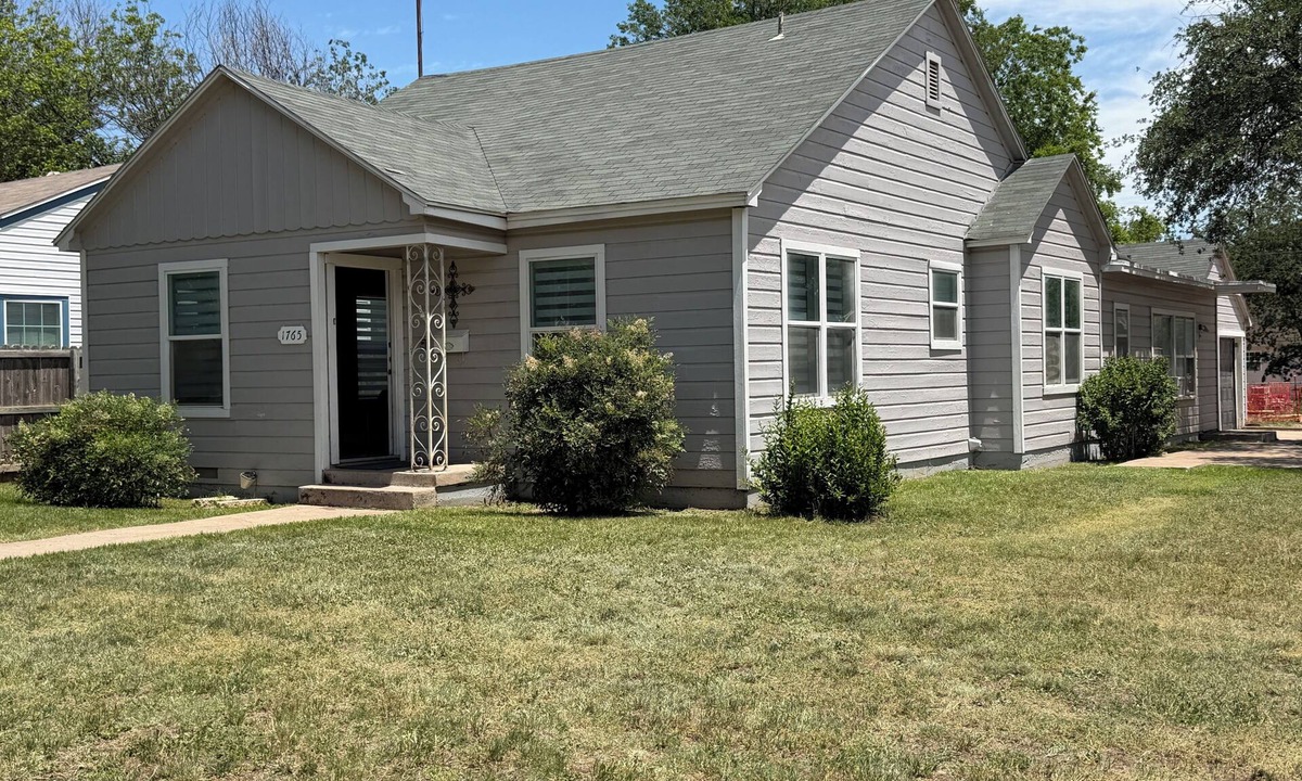 Abilene House | Spacious 4-bedroom house in serene Abilene with AC