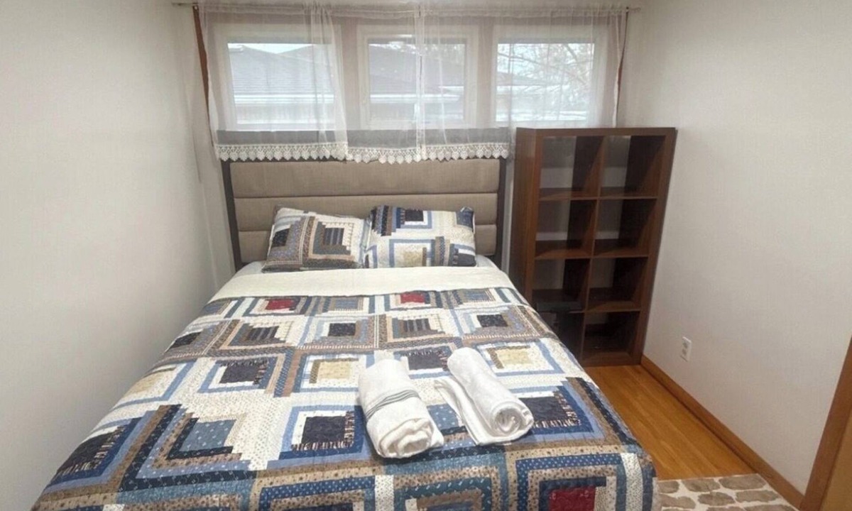 West Seneca House | Spacious 4-bedroom house in pleasant Buffalo with AC