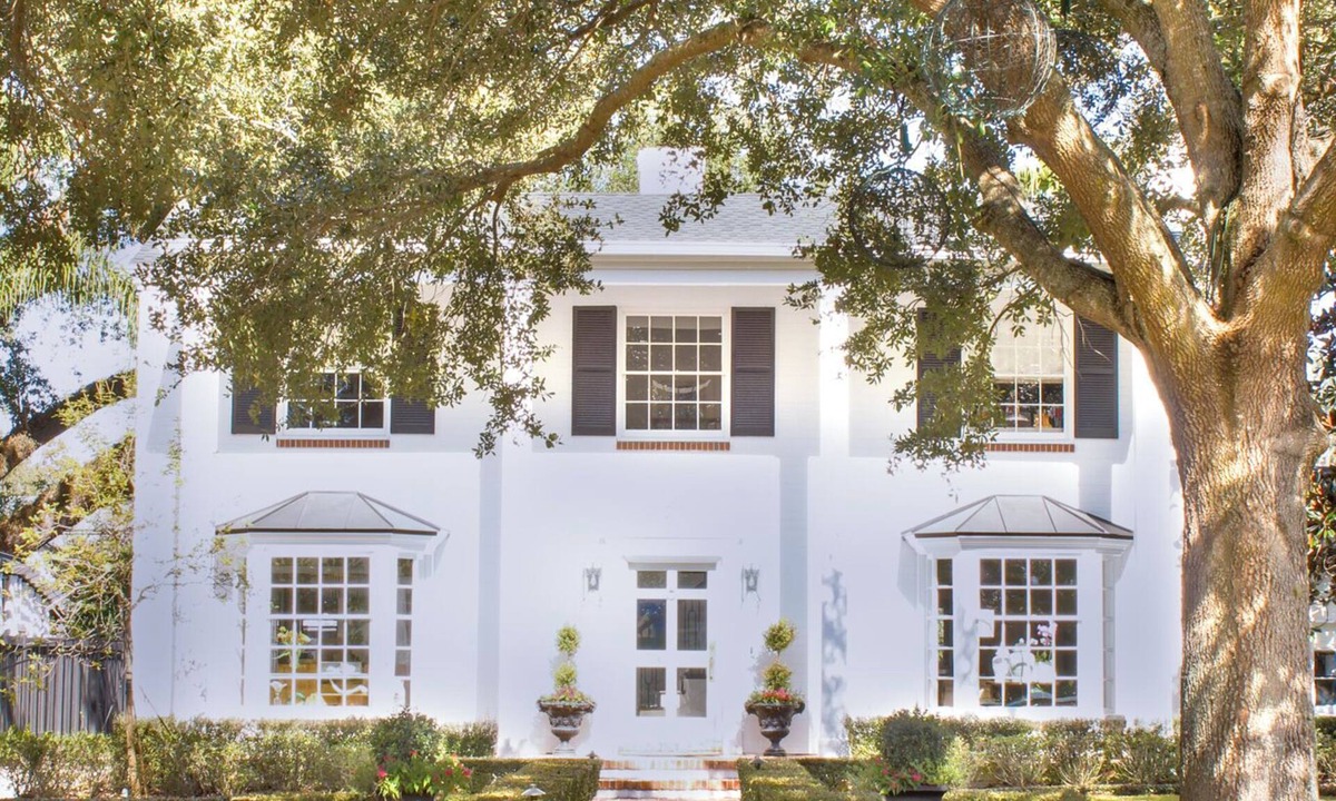 College Park House | Spacious 4-bedroom house with pool in the College Park neighborhood of Orlando
