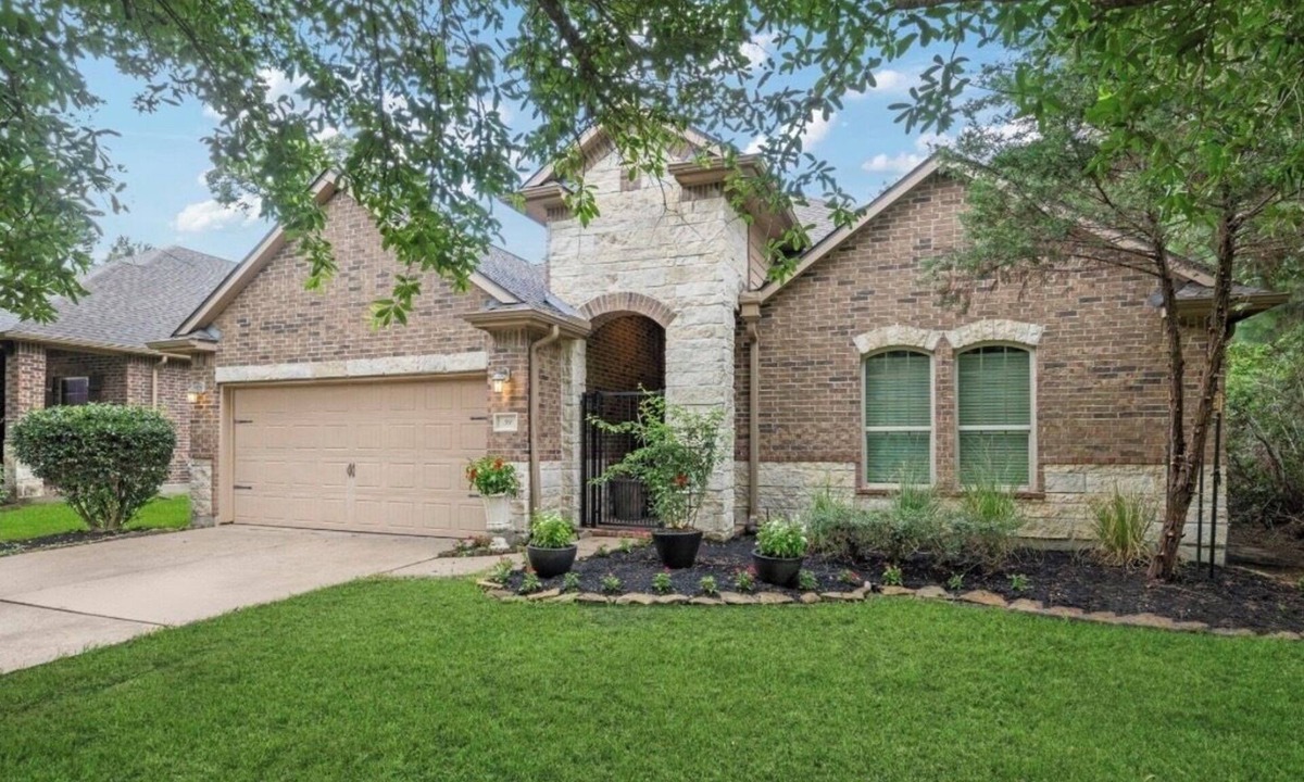 Tomball House | Spacious 4-bedroom house in gorgeous Creekside Neighborhood