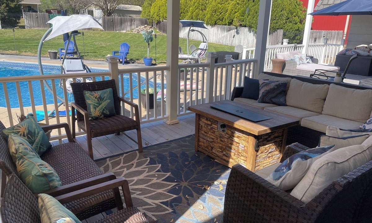 Wichita House | Spacious 4-bedroom house with Private Heated Pool, Outdoor Firepit and TV Oasis