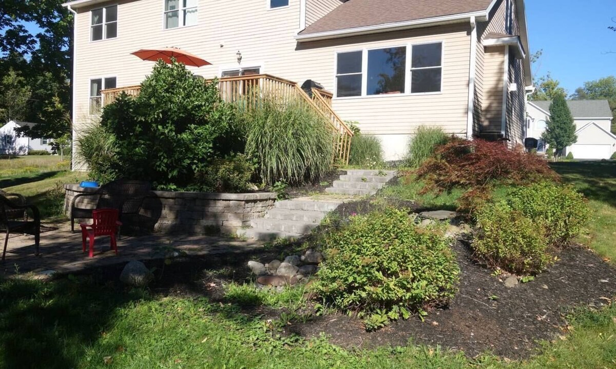 South Hill House | Spacious 4-bedroom house Close in IC and Cornell in lovely Ithaca