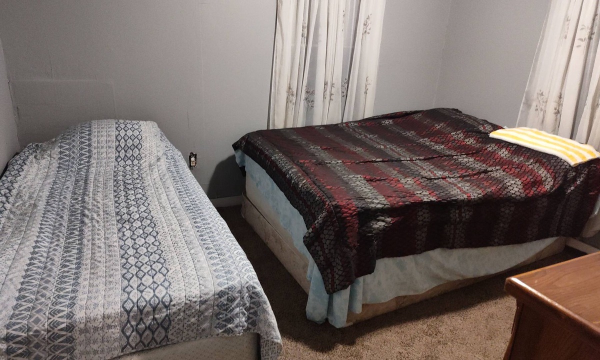 Mobile House | Spacious 4-bedroom house in peaceful Mobile with AC