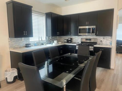 Stockton House | Spacious 4 bedroom house!