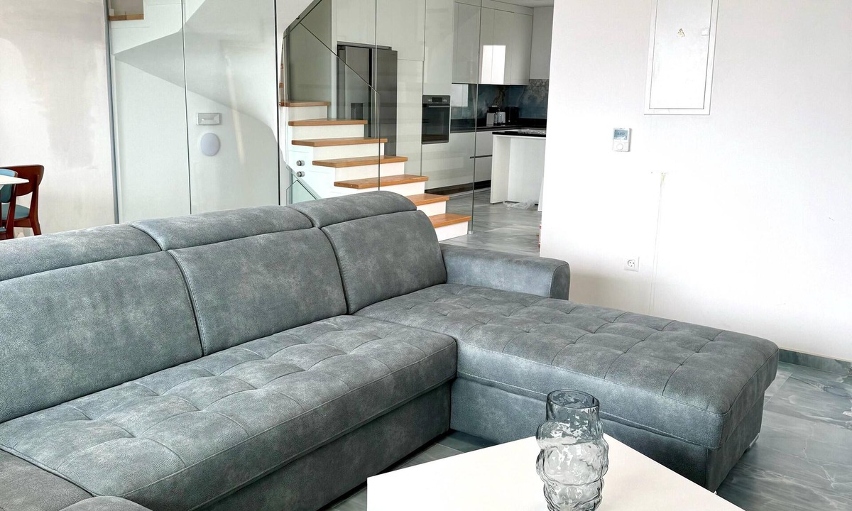 Mali Maj Apartment | Spacious 4-Bedroom Seafront Villa , with WiFi, AC & Breathtaking View
