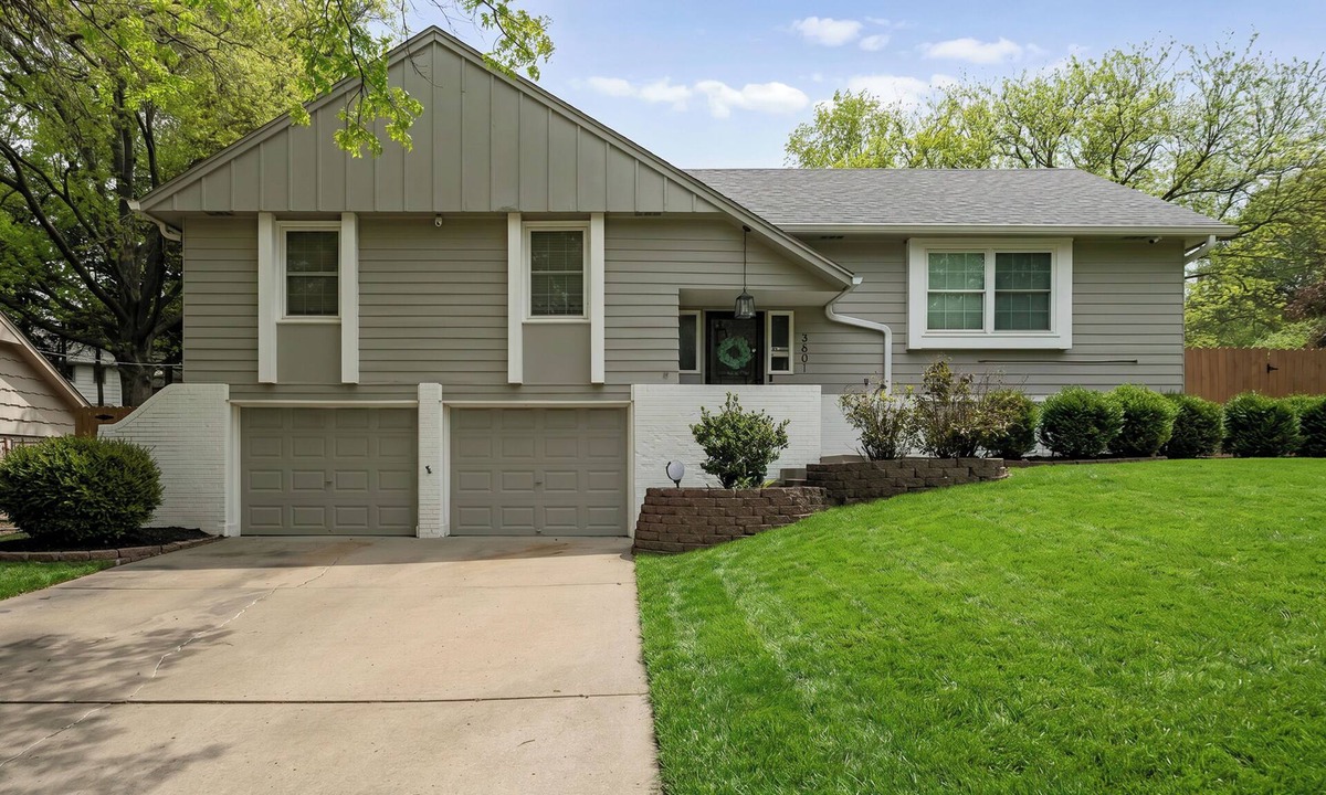South Kansas City House | Spacious 4-bedroom Home in South Kansas City