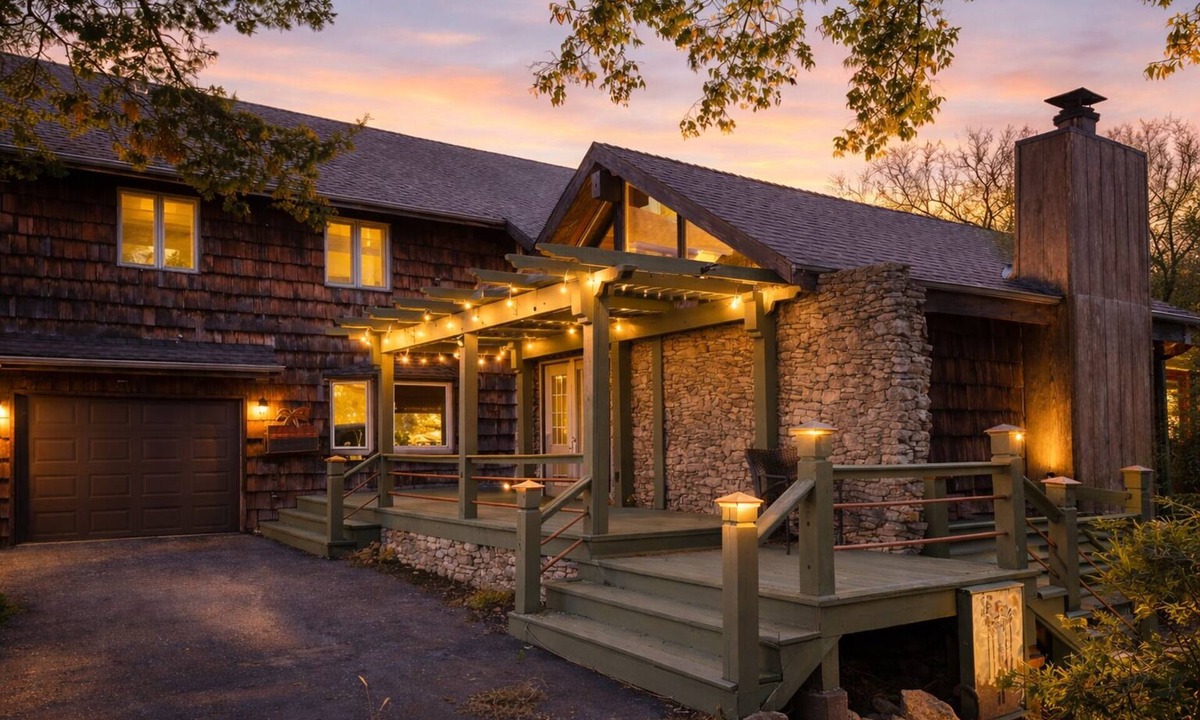 Lee's Summit House | Spacious 4-bedroom house in Lee's Summit-15 minutes from stadiums