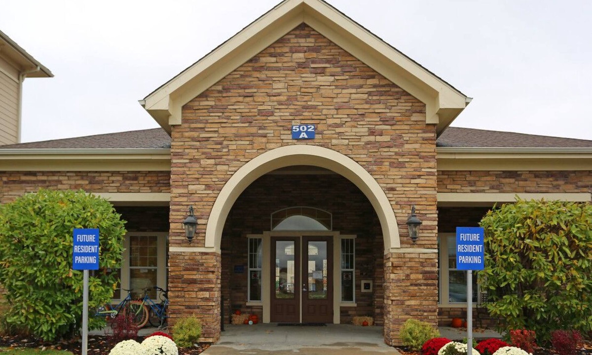 Warrensburg Apartment | "Spacious 4-Bedroom Apartment in the Heart of Warrensburg near UCM!
