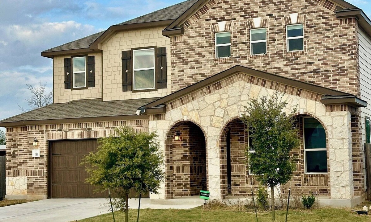 Kyle Villa | Spacious 4-bedroom Villa in Kyle