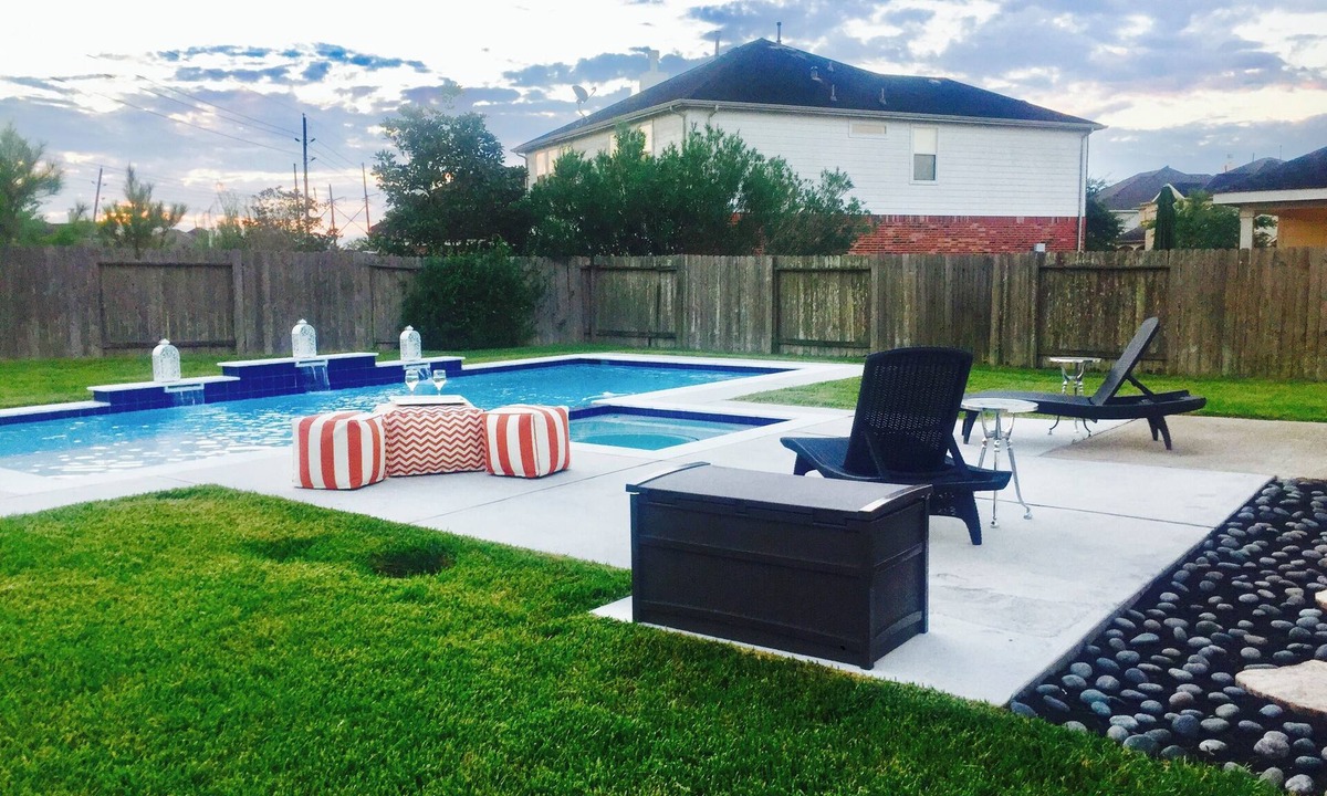 Pearland House | Spacious 4-bedroom with pool great for families, groups and longer stays.