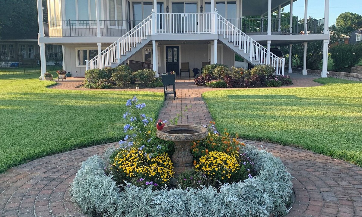 Montgomery House | Spacious 4-BR, 3-bath, Lake Conroe waterfront home, Tri toon rental available.
