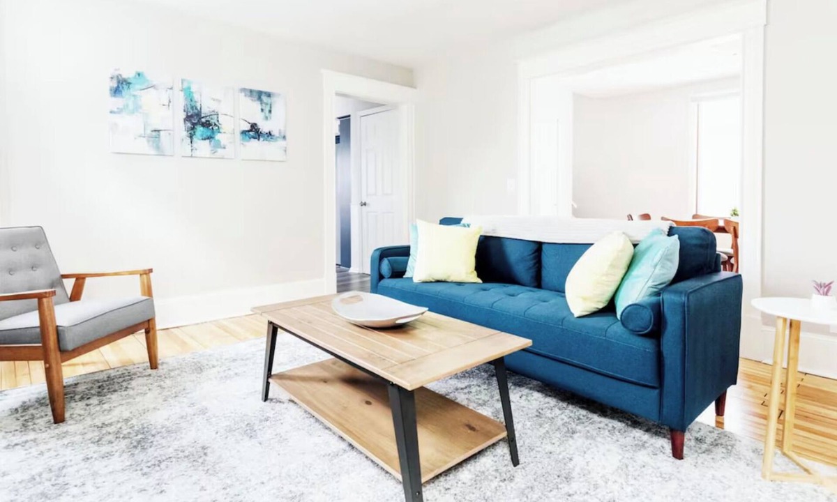 West Seventh House | Spacious 4 BR I Dog-Friendly I Main-Level King