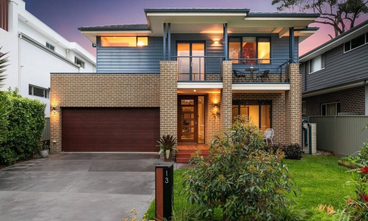 Miranda House | Spacious 4B House & Pool & GameRoom & Nr Grocery