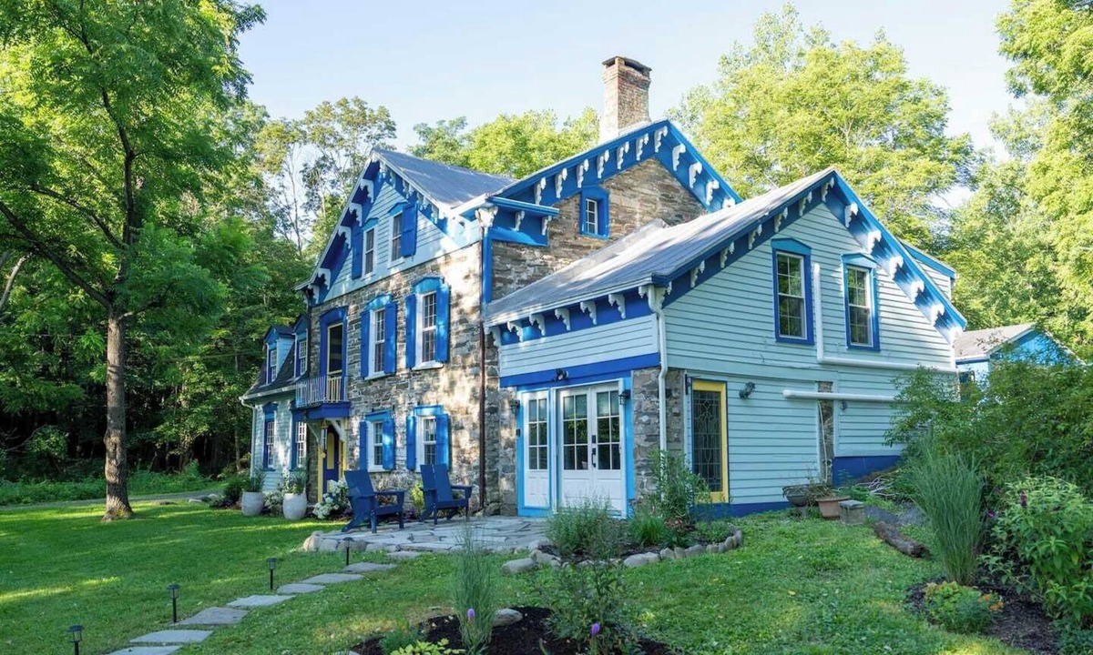 Town of Lloyd House | Spacious 4BD Country Gem - Fire Pit & Chill Vibes