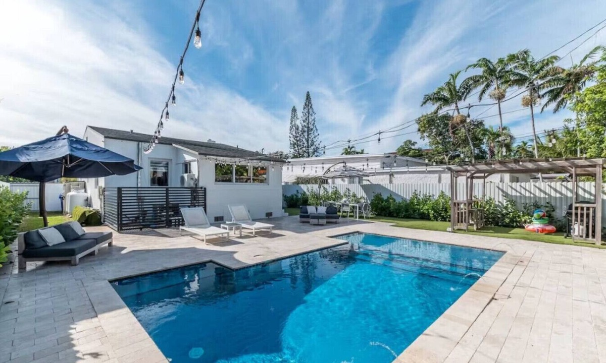 Coral Way House | Spacious 4BR 2BA Home with Heated Pool and BBQ