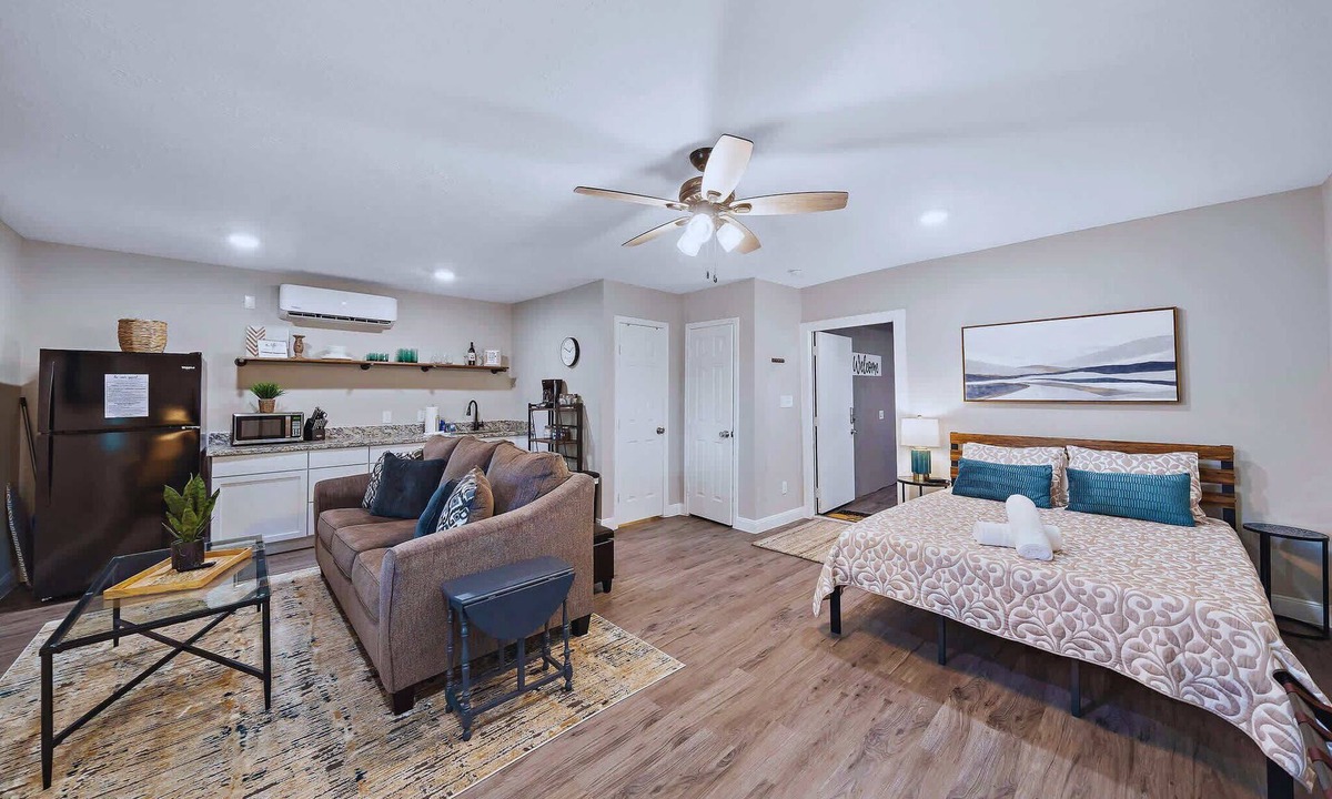 Baytown House | Spacious 4BR Family Home: BBQ | Baytown | NASA