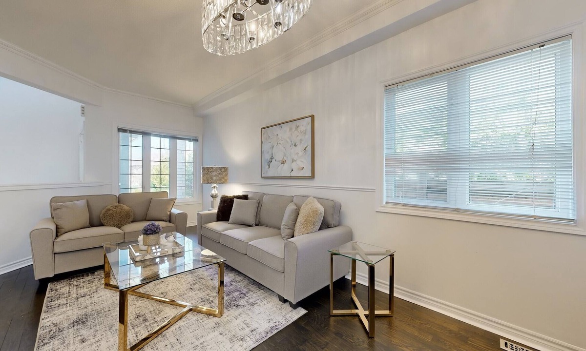 Richmond Hill House | Spacious 4BR Home with Backyard + Patio + Parking