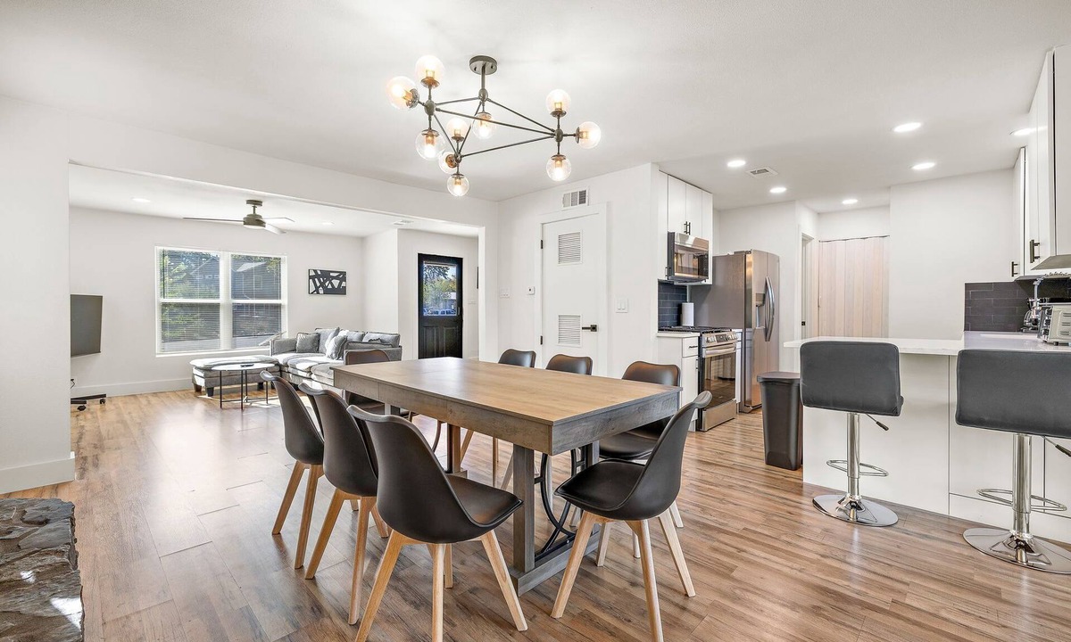 South Lamar House | Spacious 4BR South Austin Home Minutes to Downtown