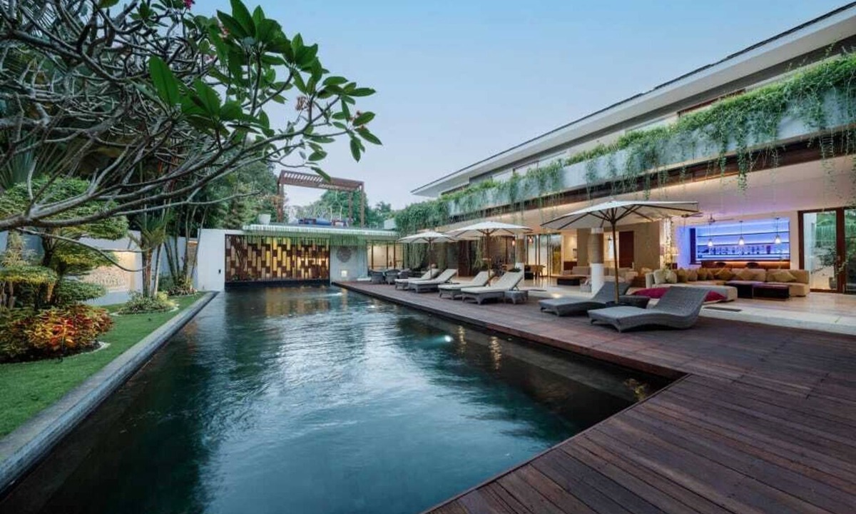 Kediri Villa | Spacious 5 Bedroom Villa Pantai Nyanyi Bali with 5 star facilities near beaches