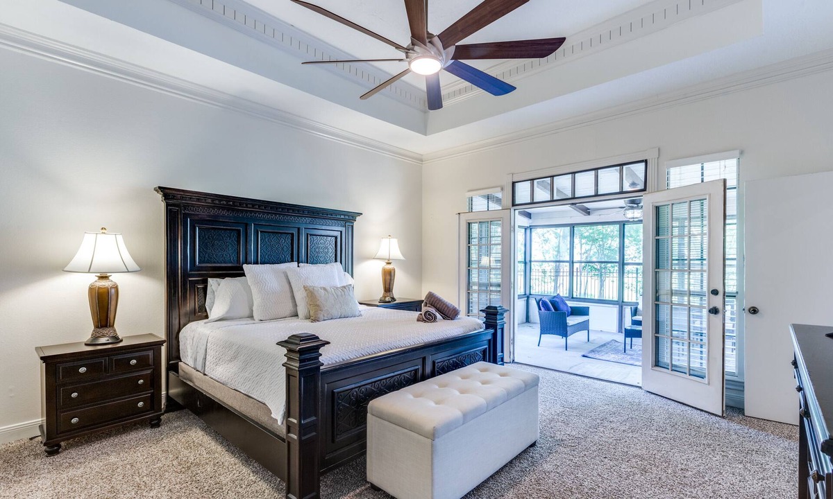 Pinehurst Of Atascocita House | Spacious -5 bed-5ba Golf Course - Lake Access - Pet Friendly - Long-Term Stays