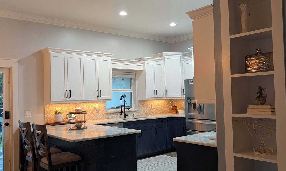 North Fort Myers Other | Spacious 5-bedroom farmhouse with AC, fitness room in charming North Fort Myers